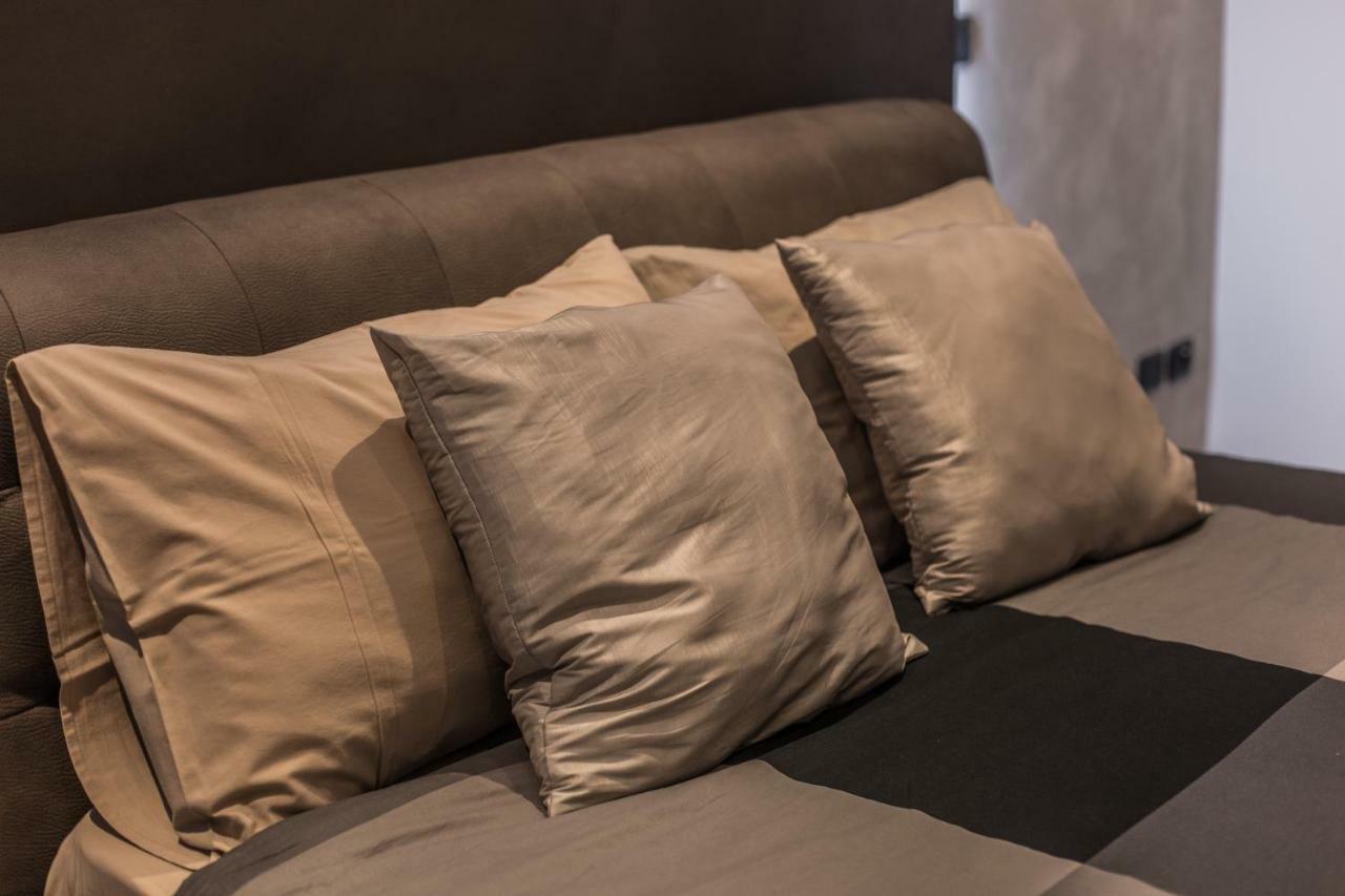 Suite 11 Near Duomo ミラノ エクステリア 写真