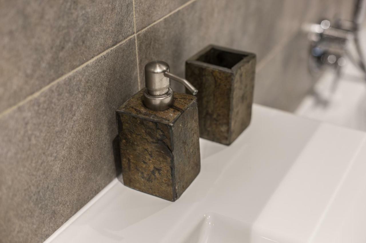 Suite 11 Near Duomo ミラノ エクステリア 写真